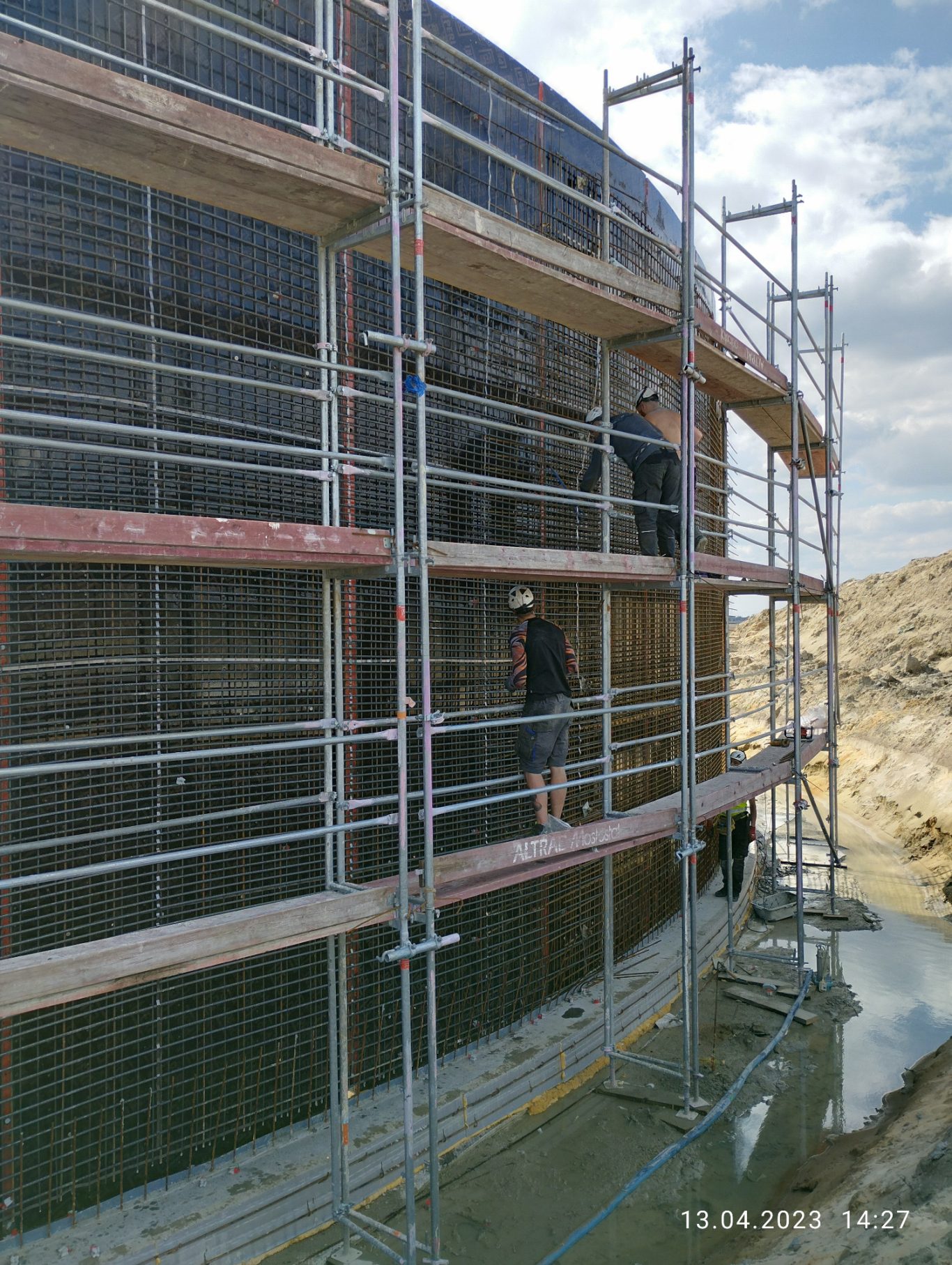Runde Stahlbetonwände mit BAMTEC Schalung einer runden Stahlbetonwand mit einer BAMTEC Bewehrungslösung für Wände